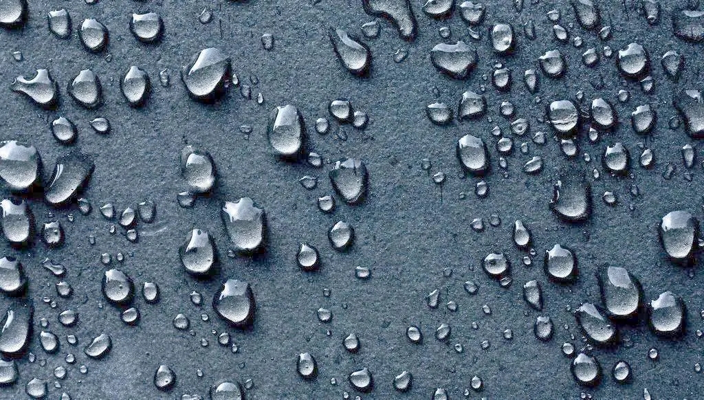 如何去除压缩空气中的水分？