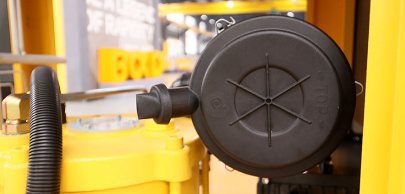 喷油螺杆空压机易耗件的维保