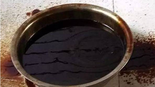 压缩机的油路多久清洗一次？